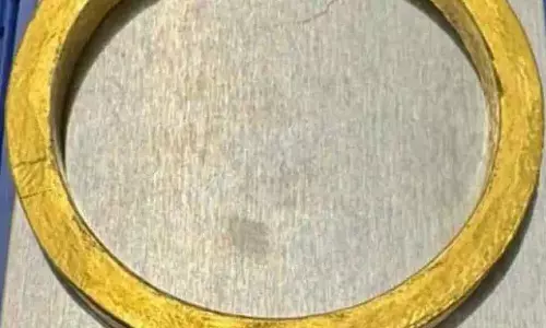 Hyderabad: पुलिस टास्क फोर्स ने चोर को पकड़ा, सोना बरामद Hyderabad: पुलिस टास्क फोर्स ने चोर को पकड़ा, सोना बरामद