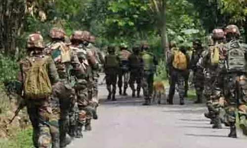 Manipur : असम राइफल्स के अस्थायी शिविर को भीड़ ने नष्ट किया
