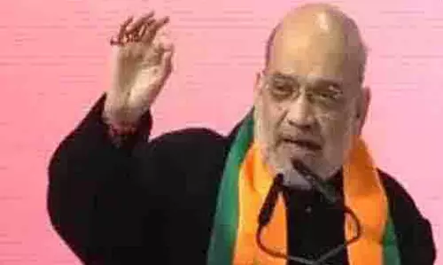 शीश महल में शौचालय दिल्ली की झुग्गियों से भी महंगा...: Amit Shah ने केजरीवाल पर साधा निशाना शीश महल में शौचालय दिल्ली की झुग्गियों से भी महंगा...: Amit Shah ने केजरीवाल पर साधा निशाना
