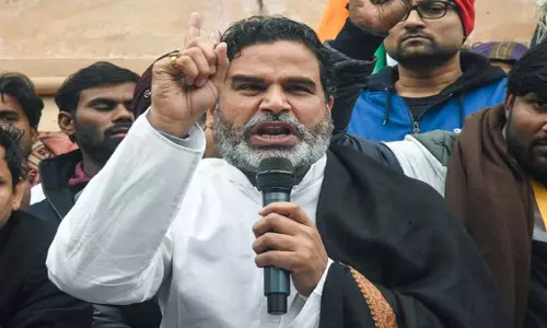 Prashant Kishor को अस्पताल से छुट्टी मिली, अनशन जारी