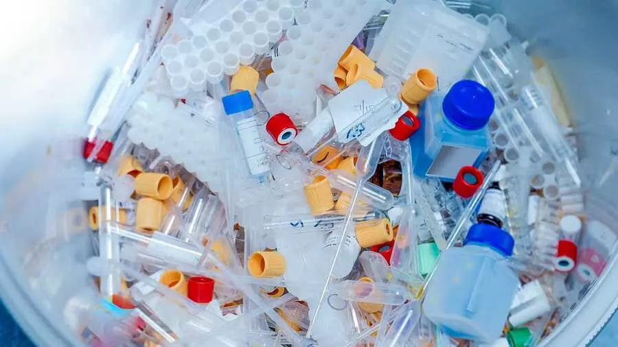 Biomedical Waste: कर्नाटक में दूसरी सबसे अधिक अनधिकृत स्वास्थ्य सुविधाएं