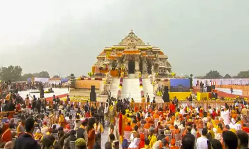 Pratishtha Dwadashi:  रामलला का दिव्य महाभिषेक, मंदिर में उमड़े हजारों श्रद्धालु