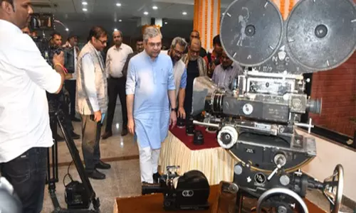 अश्विनी वैष्णव ने FTII के सिनेमा थियेटर-सह-ऑडिटोरियम का उद्घाटन किया अश्विनी वैष्णव ने FTII के सिनेमा थियेटर-सह-ऑडिटोरियम का उद्घाटन किया