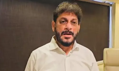 बेहुदी बातें करते हैं नितेश राणे, मुख्यमंत्री और चुनाव आयोग करे कार्रवाई : वारिस पठान