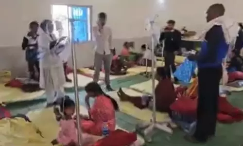 मरिया भोज में शामिल 80 ग्रामीण फूड पॉइजनिंग का शिकार, 40 की हालत गंभीर मरिया भोज में शामिल 80 ग्रामीण फूड पॉइजनिंग का शिकार, 40 की हालत गंभीर