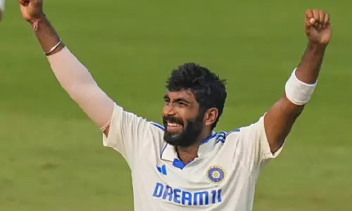 टीम इंडिया के लिए बुरी खबर, चोटिल जसप्रीत बुमराह का चैंपियंस ट्रॉफी में खेलना खतरे में टीम इंडिया के लिए बुरी खबर, चोटिल जसप्रीत बुमराह का चैंपियंस ट्रॉफी में खेलना खतरे में