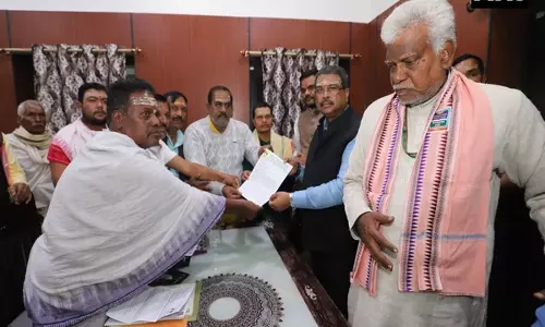 केंद्रीय मंत्री Dharmendra Pradhan ने 12वीं सदी के कपिलाश मंदिर में पूजा-अर्चना की