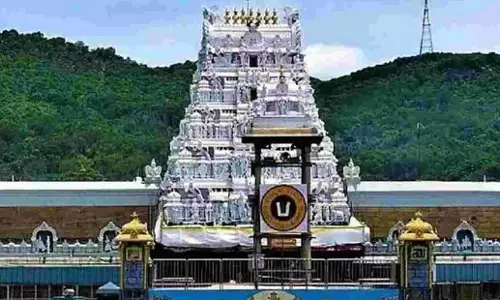 Andhra: वैकुंठ एकादशी पर 60,000 से अधिक तीर्थयात्रियों ने दर्शन किये