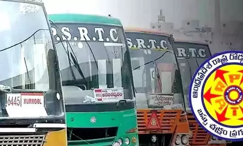 Andhra: एपीएसआरटीसी के एमडी ने अधिकारियों को अधिक बसें चलाने का निर्देश दिया Andhra: एपीएसआरटीसी के एमडी ने अधिकारियों को अधिक बसें चलाने का निर्देश दिया
