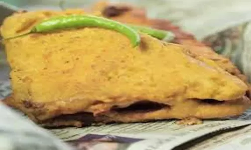 Bread Pakora Recipe: नाश्ते में चटपटा खाना है तो ट्राई करें स्वादिष्ट स्ट्रीट स्टाइल ब्रेड पकौड़ा Bread Pakora Recipe: नाश्ते में चटपटा खाना है तो ट्राई करें स्वादिष्ट स्ट्रीट स्टाइल ब्रेड पकौड़ा