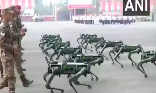 दक्षिणी कमान अलंकरण समारोह: Army ने भविष्य के रोबोटिक खच्चरों का प्रदर्शन किया