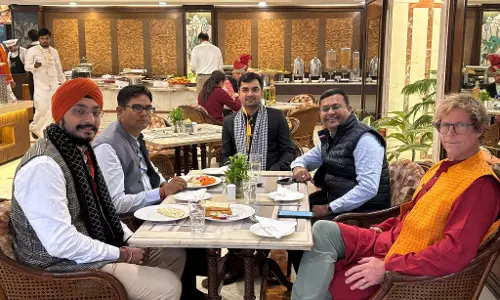 सुबह की चाय, नाश्ते के साथ मशहूर क्रिकेटर जोंटी रोड्स और वित्तमंत्री OP चौधरी की हुई मुलाकात