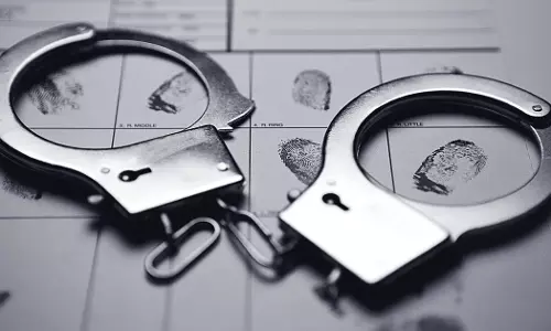 Maharashtra: काले जादू से इलाज का वादा कर परिवार से 8.87 लाख रुपये ठगने के आरोप में मामला दर्ज