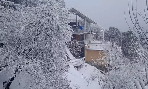 Uttarakhand: खूबसूरत घाटियां हुईं सफेद Uttarakhand: खूबसूरत घाटियां हुईं सफेद