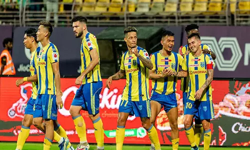 Kerala Blasters ने कलूर इंटरनेशनल स्टेडियम में पिच की खराब स्थिति पर चिंता जताई Kerala Blasters ने कलूर इंटरनेशनल स्टेडियम में पिच की खराब स्थिति पर चिंता जताई