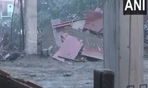 Kannauj railway station पर लिंटिल गिरने की घटना की जांच के लिए पूर्वोत्तर रेलवे ने समिति गठित की Kannauj railway station पर लिंटिल गिरने की घटना की जांच के लिए पूर्वोत्तर रेलवे ने समिति गठित की
