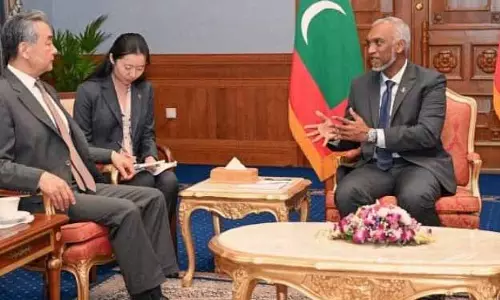 चीनी विदेश मंत्री वांग यी ने मालदीव का औचक दौरा किया