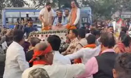 Odisha: भाजपा नेता अरिंदम रॉय और हिमांशु मोहंती के समर्थकों के बीच टांगी में हाथापाई