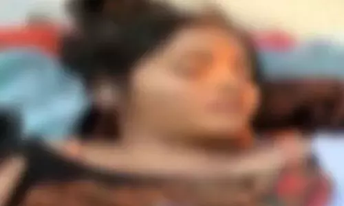 गला घोंटकर फंदे पर लटकाया पत्नी का शव, पति गिरफ्तार गला घोंटकर फंदे पर लटकाया पत्नी का शव, पति गिरफ्तार