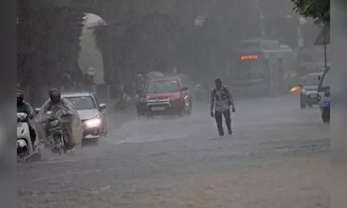 Weather: राजस्थान के कुछ हिस्सों में बारिश, IMD का अलर्ट जारी Weather: राजस्थान के कुछ हिस्सों में बारिश, IMD का अलर्ट जारी