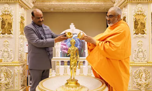 लोकसभा अध्यक्ष ओम बिड़ला ने किया लंदन में बीएपीएस नेस्डन मंदिर का दौरा