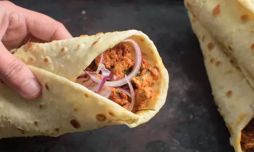 चिकन नान रैप्स रेसिपी चिकन नान रैप्स रेसिपी