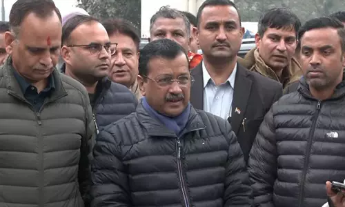 अगले 5 सालों में दिल्ली की झुग्गियां तोड़ दी जाएंगी: अरविंद केजरीवाल ने BJP पर निशाना साधा अगले 5 सालों में दिल्ली की झुग्गियां तोड़ दी जाएंगी: अरविंद केजरीवाल ने BJP पर निशाना साधा