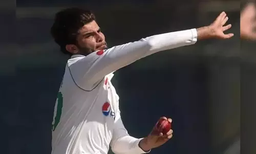 Bangladesh सीरीज से बाहर होने के बाद शाहीन अफरीदी का टेस्ट भविष्य संदेह के घेरे में Bangladesh सीरीज से बाहर होने के बाद शाहीन अफरीदी का टेस्ट भविष्य संदेह के घेरे में