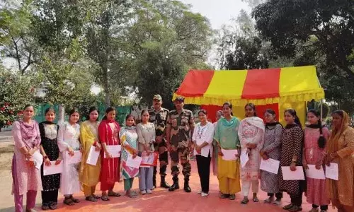 BSF ने जम्मू में अंतरराष्ट्रीय सीमा के पास महिलाओं के लिए ब्यूटीशियन कार्यक्रम शुरू किया