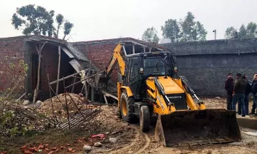 JDA ने सिधरा क्षेत्र में कई अवैध रूप से निर्मित मकानों और संरचनाओं को ध्वस्त किया JDA ने सिधरा क्षेत्र में कई अवैध रूप से निर्मित मकानों और संरचनाओं को ध्वस्त किया