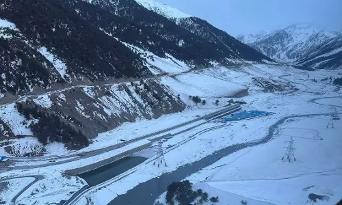 Z-Morh Tunnel: लद्दाख तक सभी मौसम में पहुंच प्रदान करने में एक महत्वपूर्ण मोड़ Z-Morh Tunnel: लद्दाख तक सभी मौसम में पहुंच प्रदान करने में एक महत्वपूर्ण मोड़