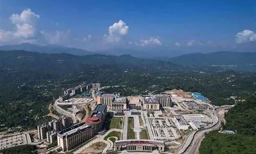 एम्स-बिलासपुर में HMPV रोगियों के लिए आइसोलेशन आईसीयू एम्स-बिलासपुर में HMPV रोगियों के लिए आइसोलेशन आईसीयू