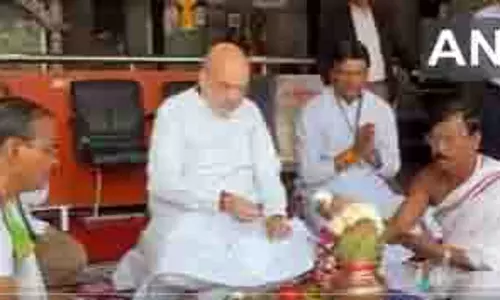 Ahilyanagar में केंद्रीय गृह मंत्री अमित शाह ने शनि शिंगणापुर मंदिर में की पूजा-अर्चना