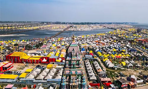 Maha Kumbh में शिल्प संगम: भारत भर के कारीगर राष्ट्रीय गांधी शिल्प बाजार में एकत्र हुए