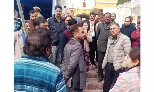 DC सांबा ने जन शिकायतें सुनने के लिए पुरमंडल का दौरा किया