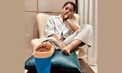 पैर में चोट लगने के बाद Rashmika ने काम से ब्रेक लिया पैर में चोट लगने के बाद Rashmika ने काम से ब्रेक लिया