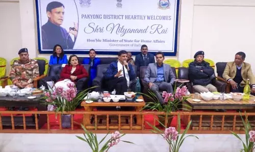Sikkim : राज्य मंत्री ने पाकयोंग जिले में केंद्रीय योजनाओं के कार्यान्वयन की समीक्षा की Sikkim : राज्य मंत्री ने पाकयोंग जिले में केंद्रीय योजनाओं के कार्यान्वयन की समीक्षा की
