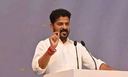 दलबदल की चिंताओं के बीच CM ने विचारधारा आधारित छात्र राजनीति का आह्वान किया