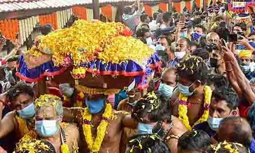 Thiruvabharanam को लेकर वार्षिक औपचारिक जुलूस सबरीमाला के लिए रवाना