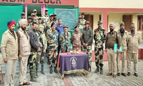 BSF ने पंजाब सीमा के पास संदिग्ध ड्रोन से ग्लॉक पिस्तौल और हेरोइन बरामद की