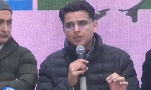 Congress ने नई योजना के तहत शिक्षित बेरोजगार युवाओं को 8,500 रुपये देने की घोषणा की Congress ने नई योजना के तहत शिक्षित बेरोजगार युवाओं को 8,500 रुपये देने की घोषणा की