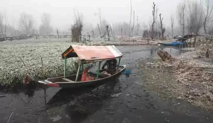 जम्मू-कश्मीर में भीषण ठंड, आगे शुष्क मौसम का अनुमान