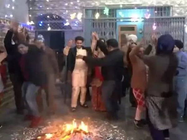 मल्लिकार्जुन खड़गे ने Lohri की शुभकामनाएँ दीं