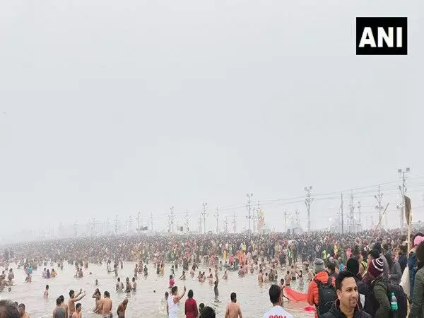 MahaKumbh: मानवता का सबसे बड़ा समागम शुरू, पौष पूर्णिमा पर 60 लाख श्रद्धालुओं ने लगाई डुबकी