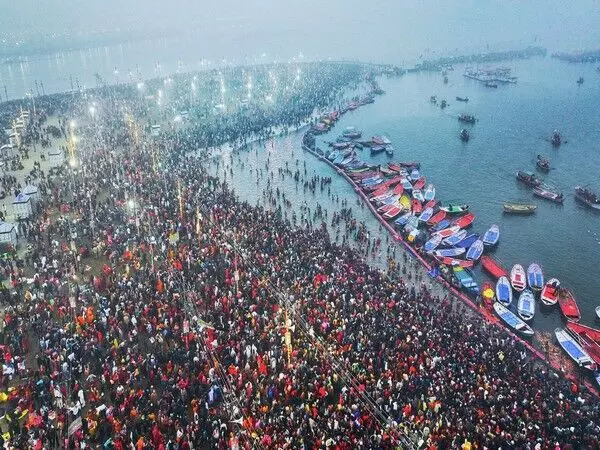 Maha Kumbh: प्रयागराज में दुनिया का सबसे बड़ा धार्मिक समागम शुरू हुआ