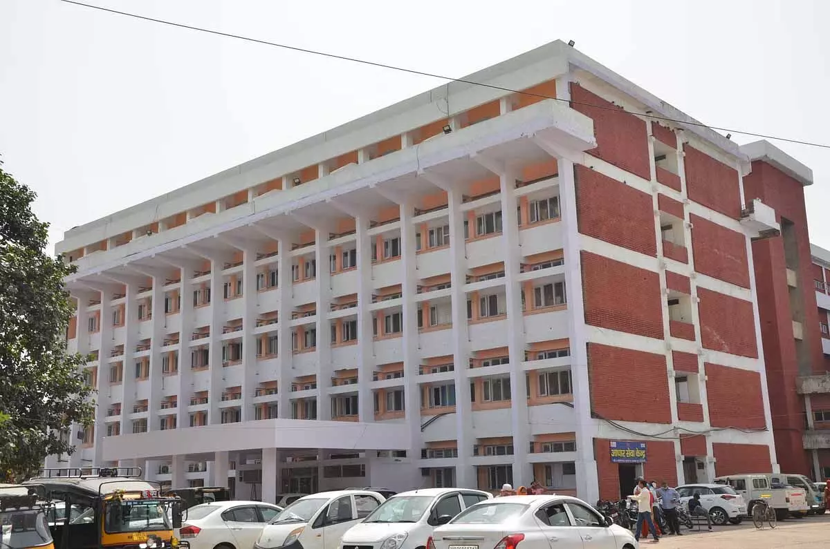 डॉ विवेक वान्याल नूरपुर Civil Hospital के चिकित्सा अधीक्षक हैं