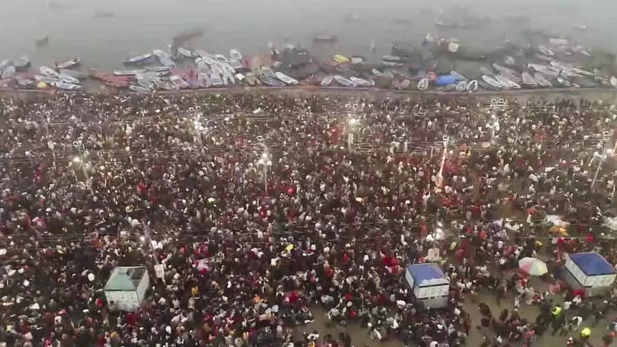 Maha Kumbh: उमड़ी भारी भीड़ के कारण 250 से अधिक लोग अपने परिवारों से मिले