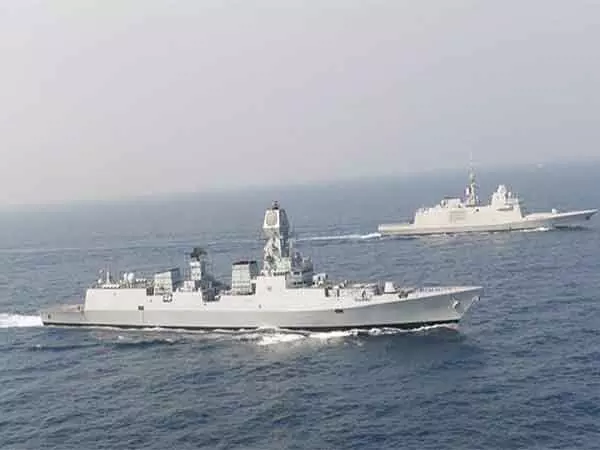 फ्रांसीसी वाहक स्ट्राइक समूह ने Indian Navy के साथ हवाई-समुद्री युद्धाभ्यास किया