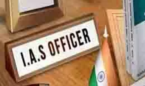 आईएएस अधिकारियों हाफिज और असद के पदों का पुनर्गठन