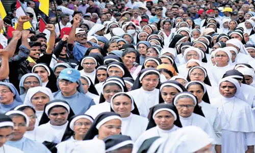 Kerala: सीरो-मालाबार चर्च के नेताओं ने सुलह के लिए जोर दिया Kerala: सीरो-मालाबार चर्च के नेताओं ने सुलह के लिए जोर दिया
